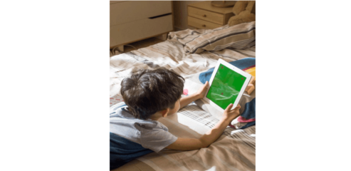 線上英語(yǔ)與線下英語(yǔ) 互聯(lián)網(wǎng)時(shí)代下的學(xué)習(xí)模式差異